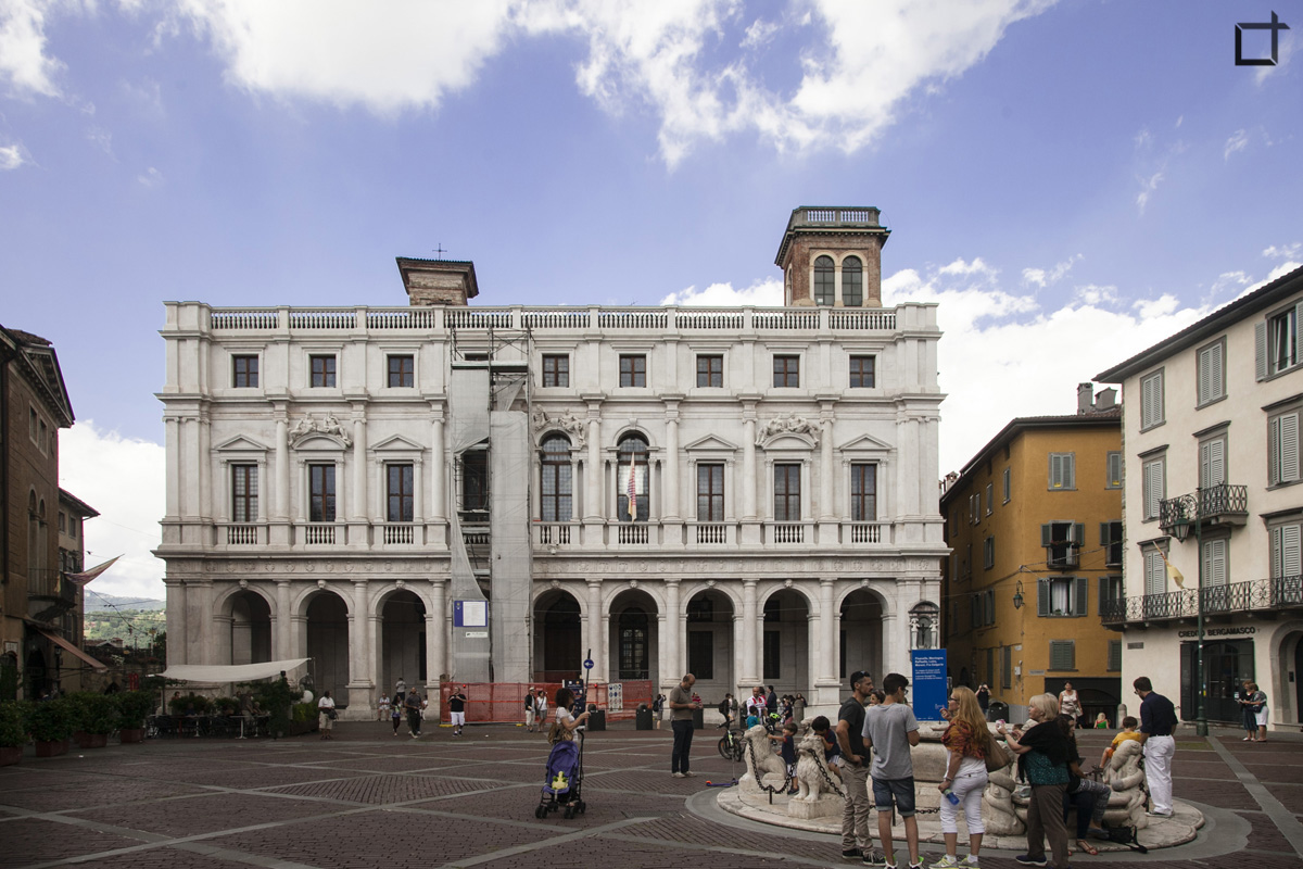 Bergamo Palazzo Nuovo Biblioteca Angelo Mai