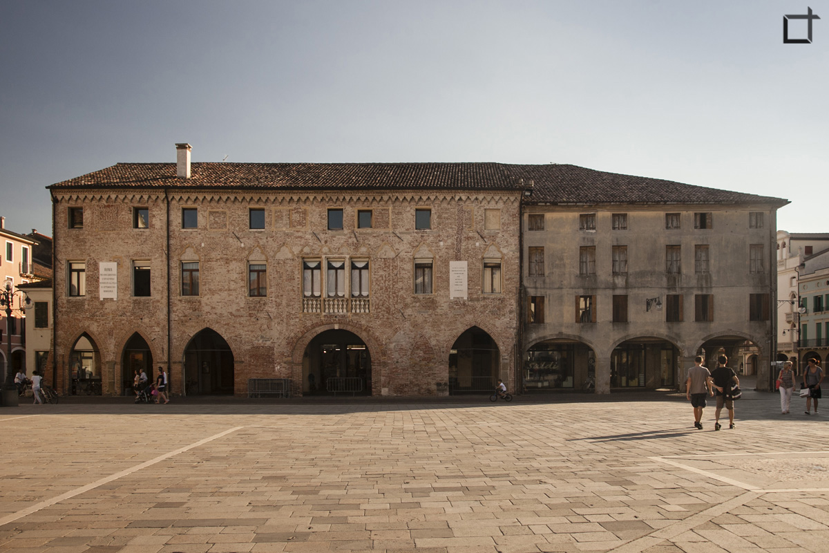 Palazzo degli Scaligeri Piazza Maggiore