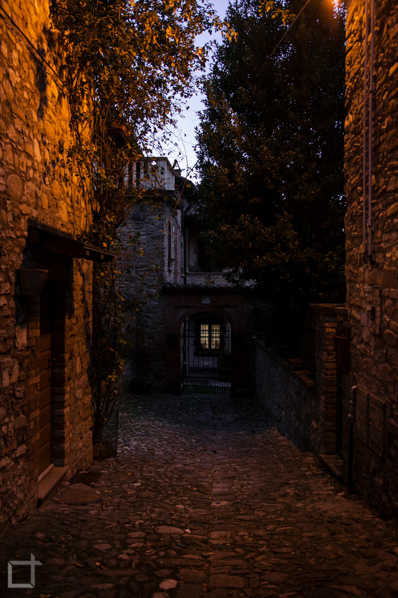 Borgo Medievale di Sera