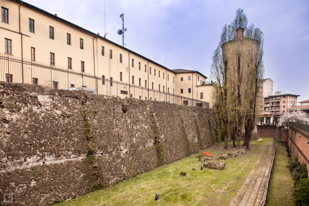 Fossato mura e Torrione del Castello Visconteo di Lodi