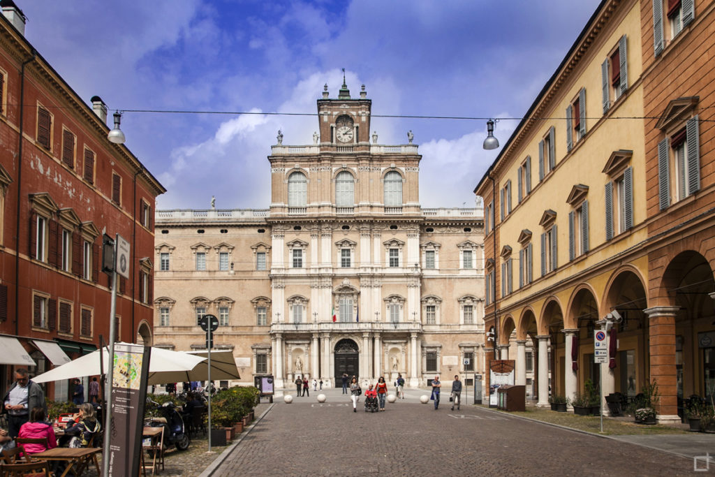 Palazzo Ducale di Modena in Piazza Roma