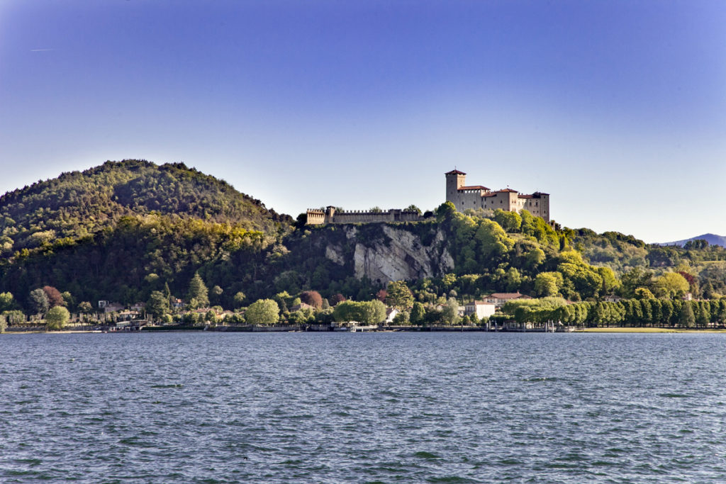 Lago Maggiore e Rocca di Angera