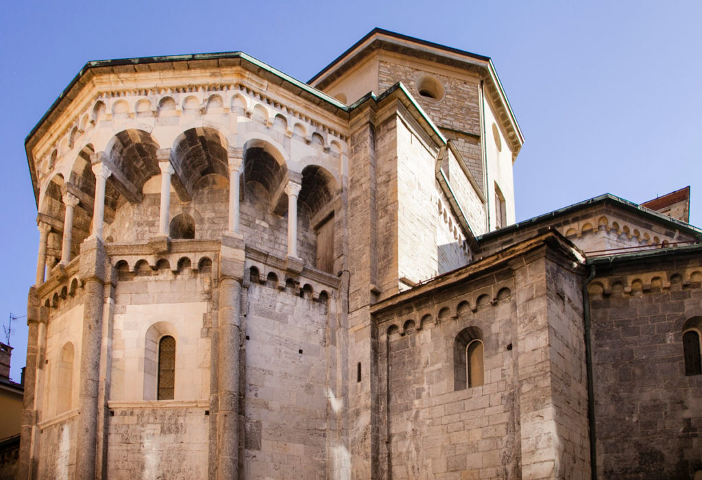 Portici e Colonne nel Duomo di Como