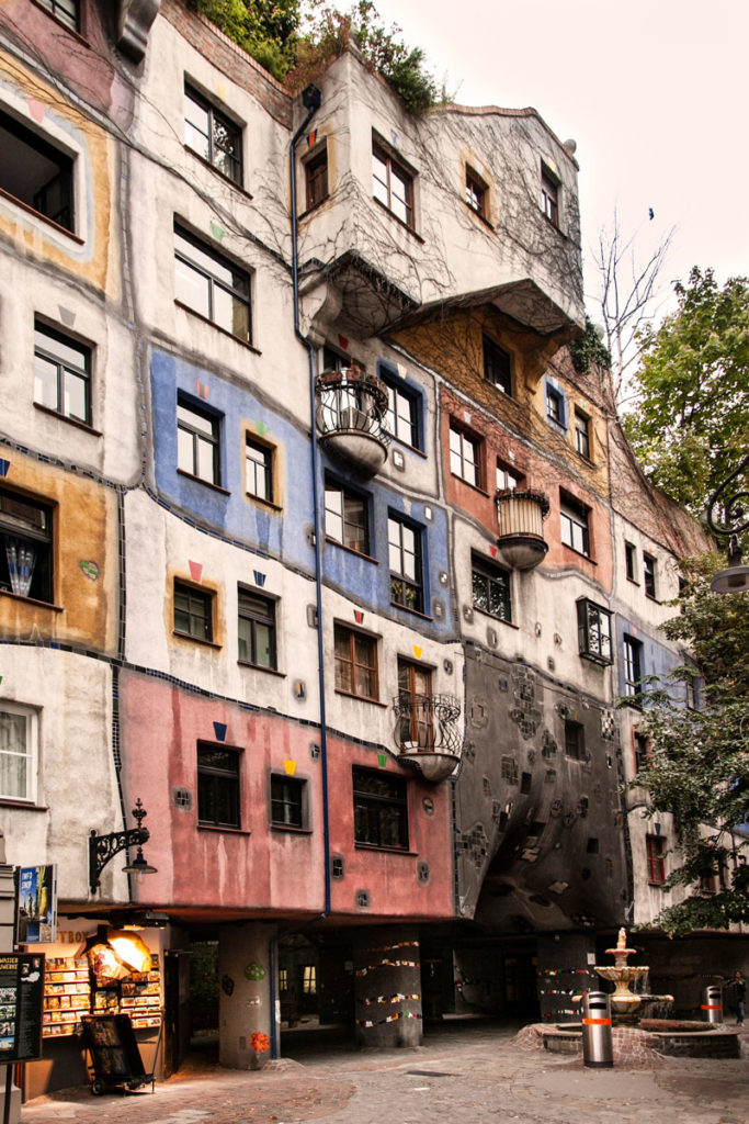 50 Appartamenti popolari a Est di Vienna - Hundertwasserhaus