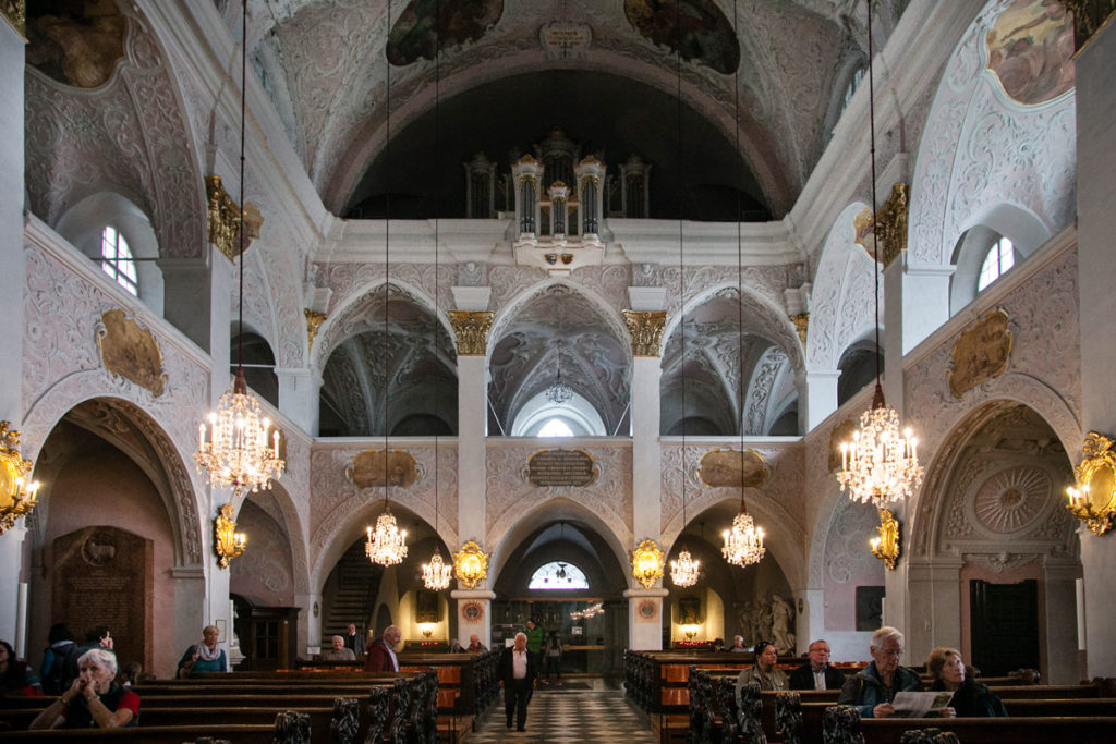 Archi e Organo dentro al duomo di Klagenfurt