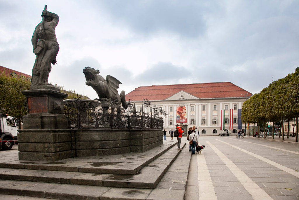 Fontana del Dragone e Municipio - Neuer Platz - Klagenfurt