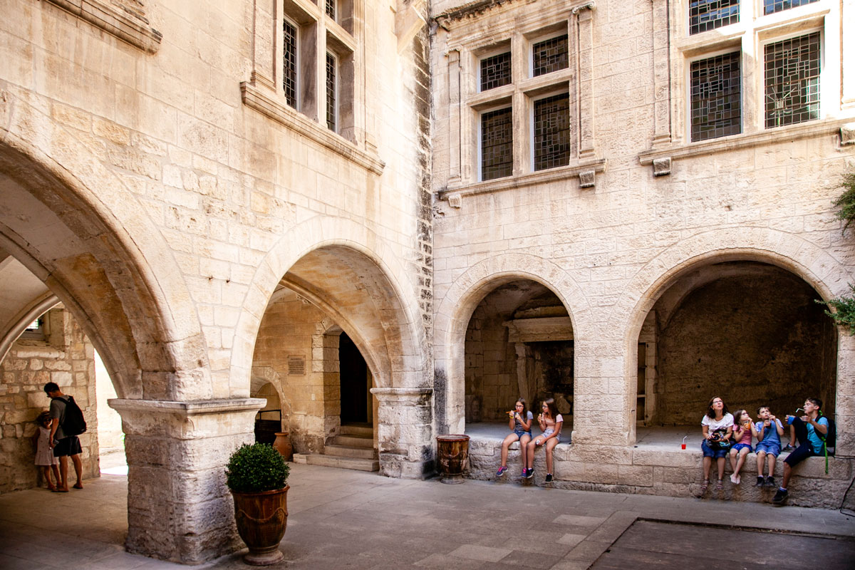 Porticati dentro ai palazzi del centro storico