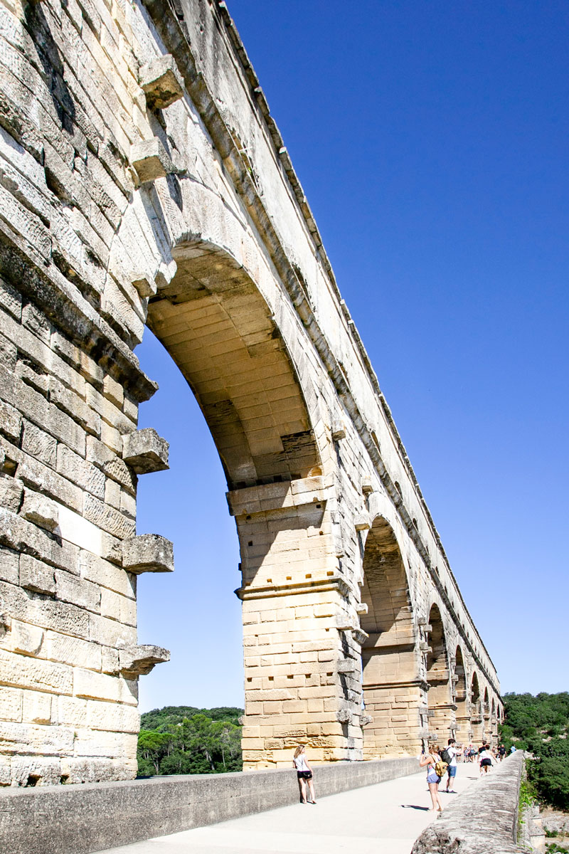 Primo piano transitabile a piedi - Pont du Gard - Francia