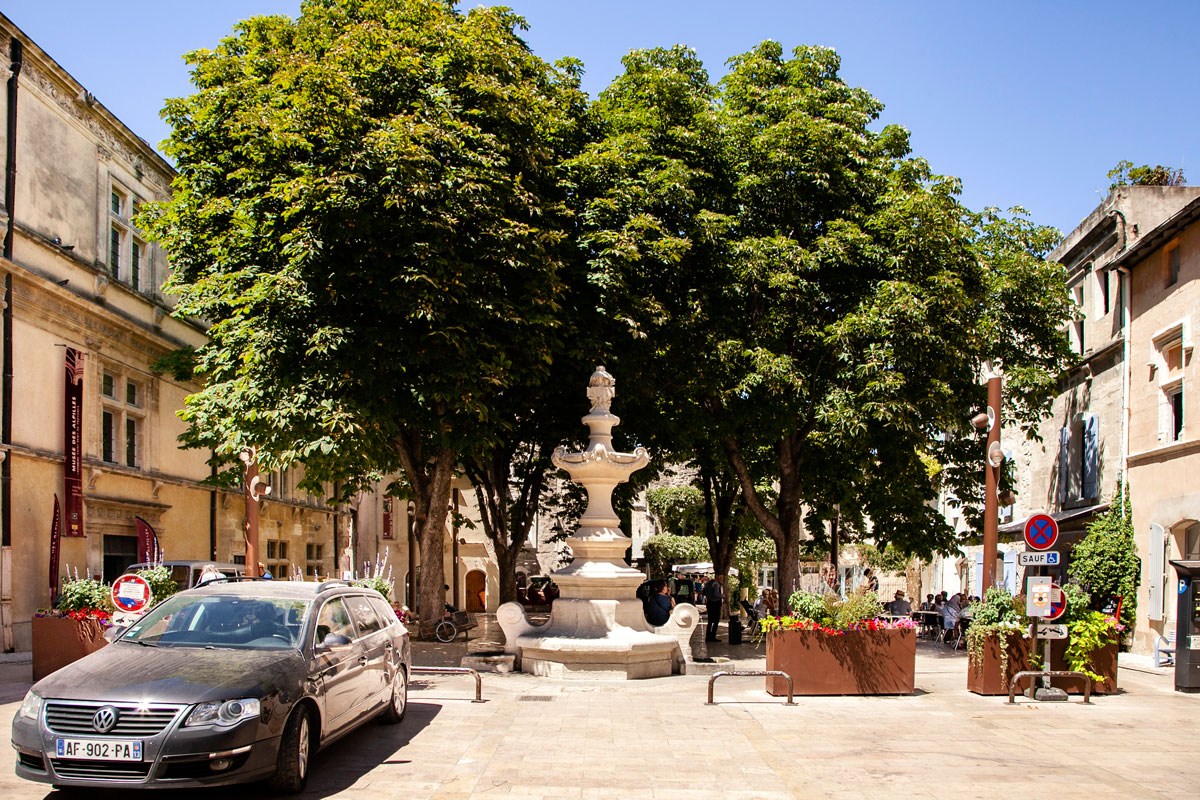 Una delle Numerose Piazze di Saint Remy de Provence