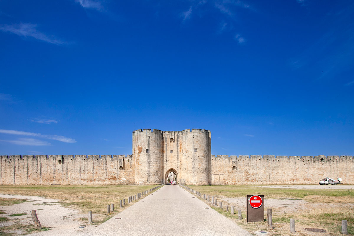 Ingresso ad Aigues Mortes - Porta cittadina e cinta muraria della città