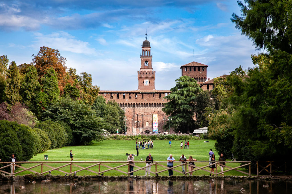 Castello Sforzesco di Milano visto da Parco Sempione