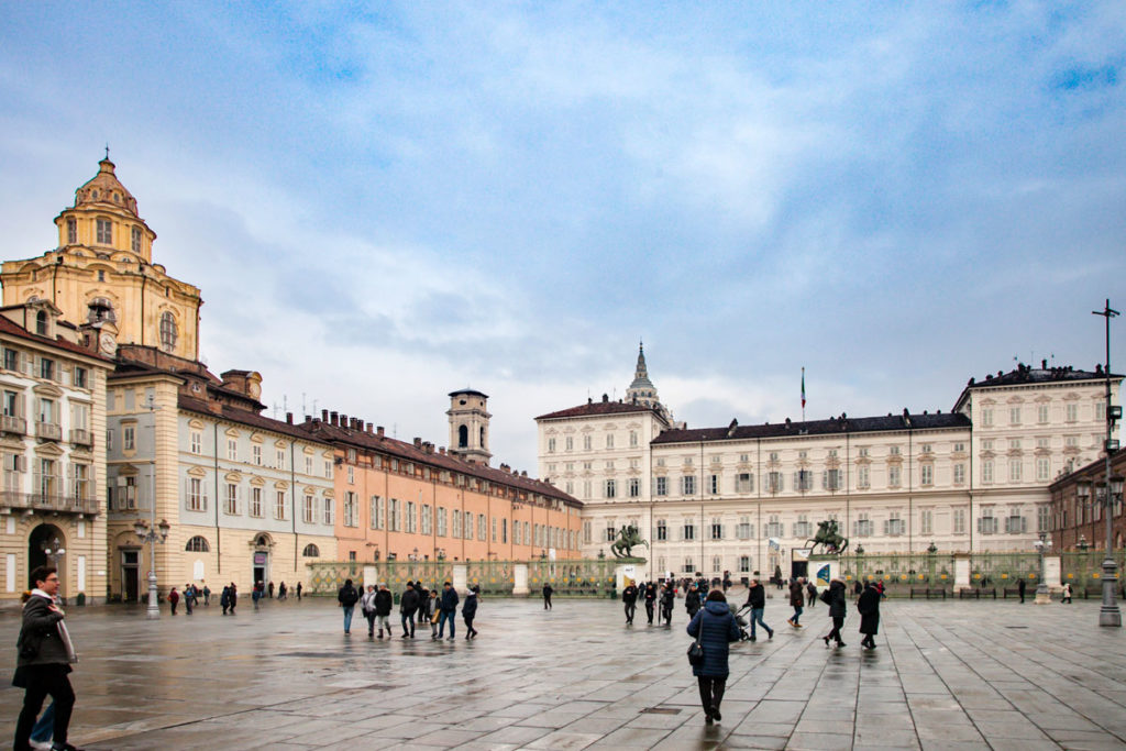 Piazza Castello di Torino e i suoi palazzi storici