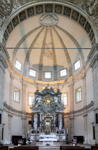 Interni e Altare del Tempio di Santa Maria della Consolazione