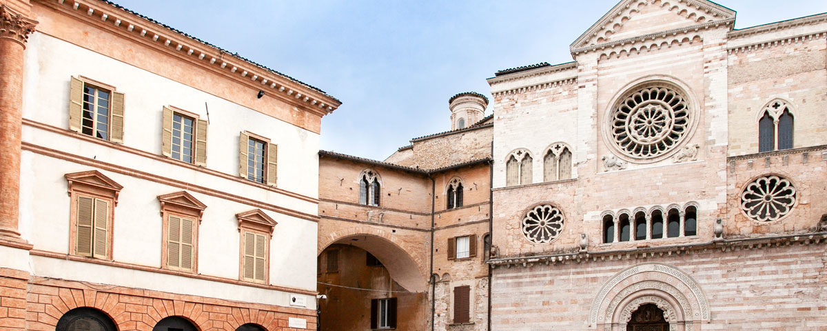 Palazzo Trinci e Arco di collegamento al Duomo