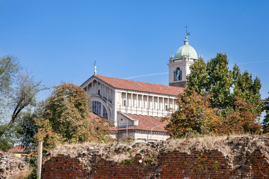 Duomo di Novara visto dal castello