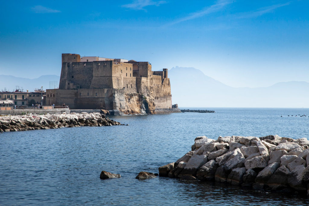 Lungomare di Napoli e Castel dell'Ovo