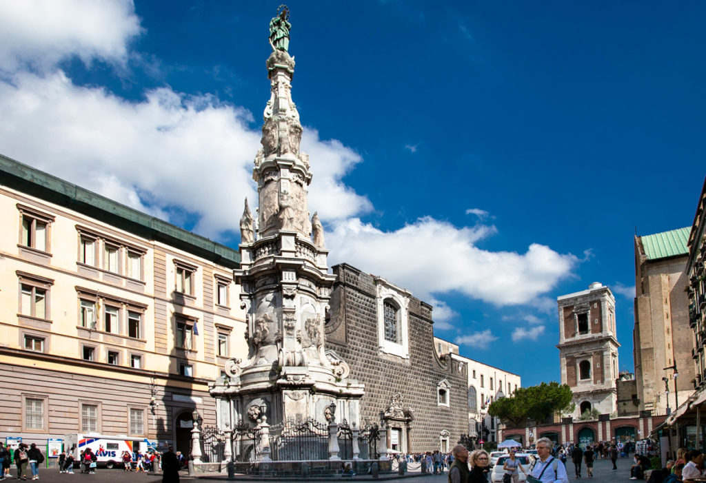 Piazza del Gesù Nuovo a Napoli - Guglia dell'Immacolata