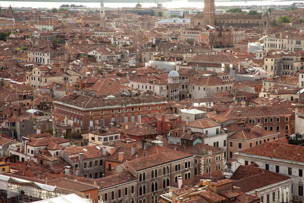 Scala Contarini del Bovolo vista dal campanile di San Marco