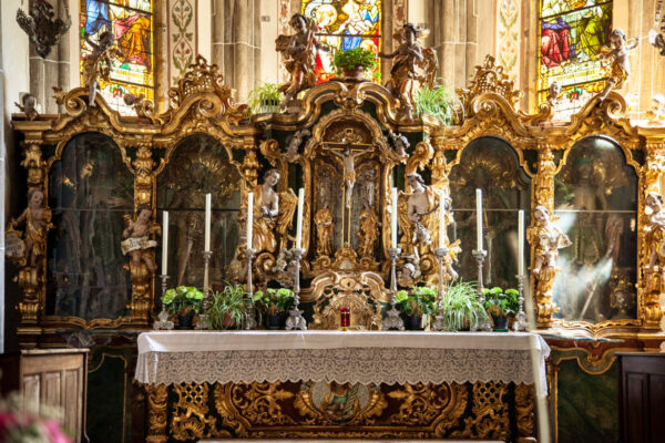 Altare della chiesa di Santa Caterina