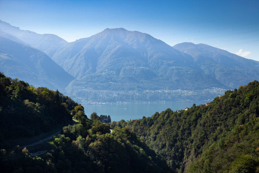 Lago Maggiore visto dal lago di Vogorno