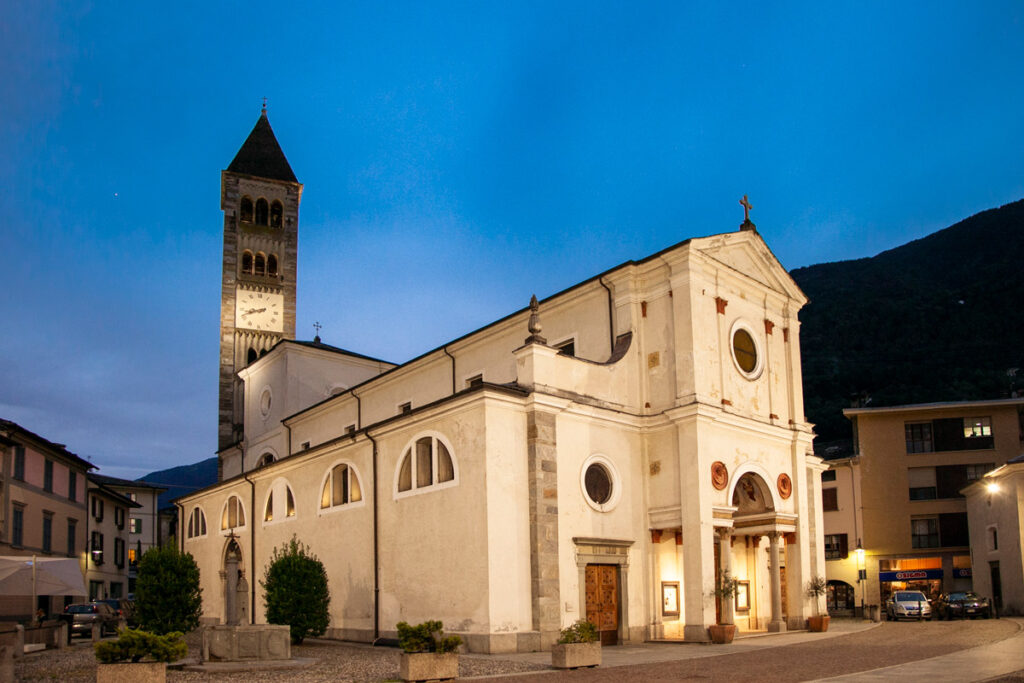 Chiesa di San Martino di sera - Patrono di Tirano