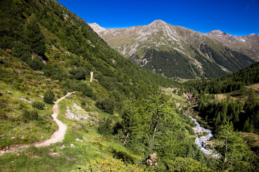 Sentiero delle Cascate della Val Nera e fiume