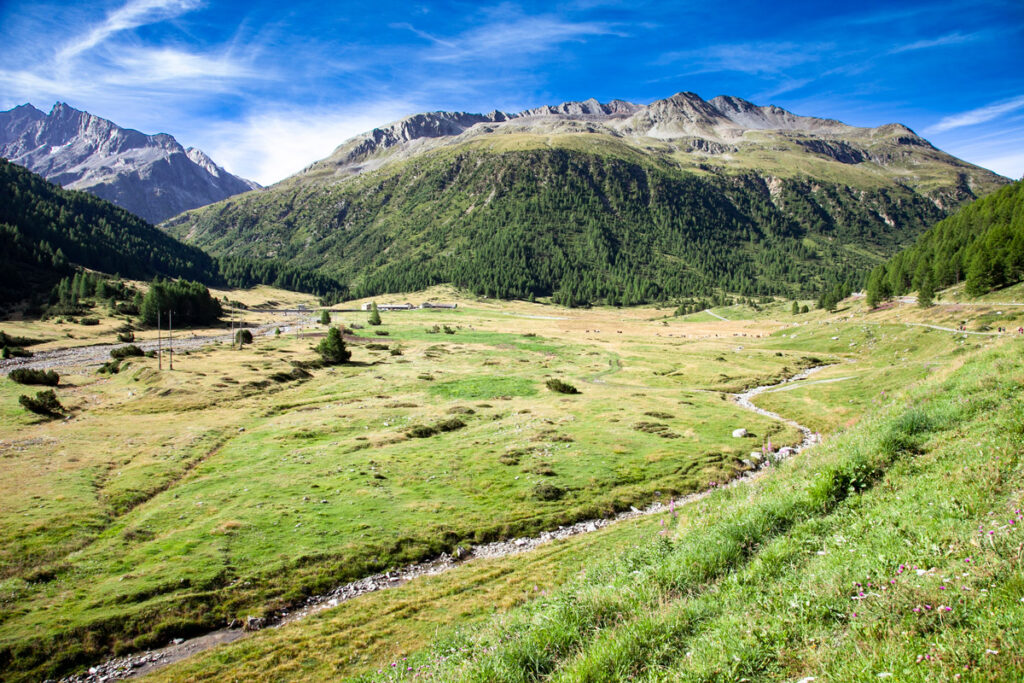 Trekking delle Cascate della Val Nera in Valtellina orientale
