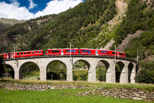 Viadotto elicoidale del Bernina Express