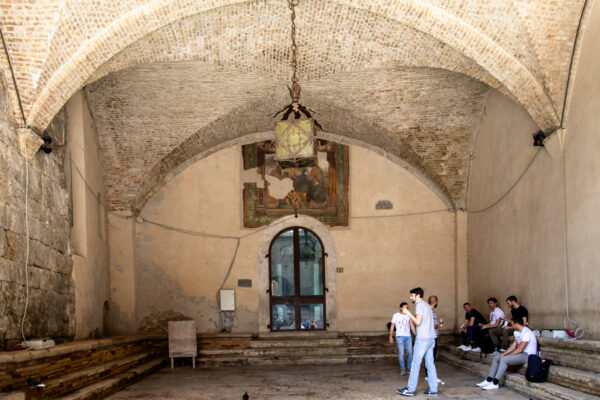 Arcone del palazzo del Podestà di San Gimignano