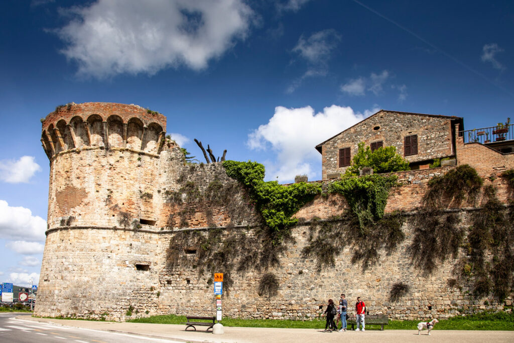 Bastione San Francesco nella cinta muraria di San Gimignano