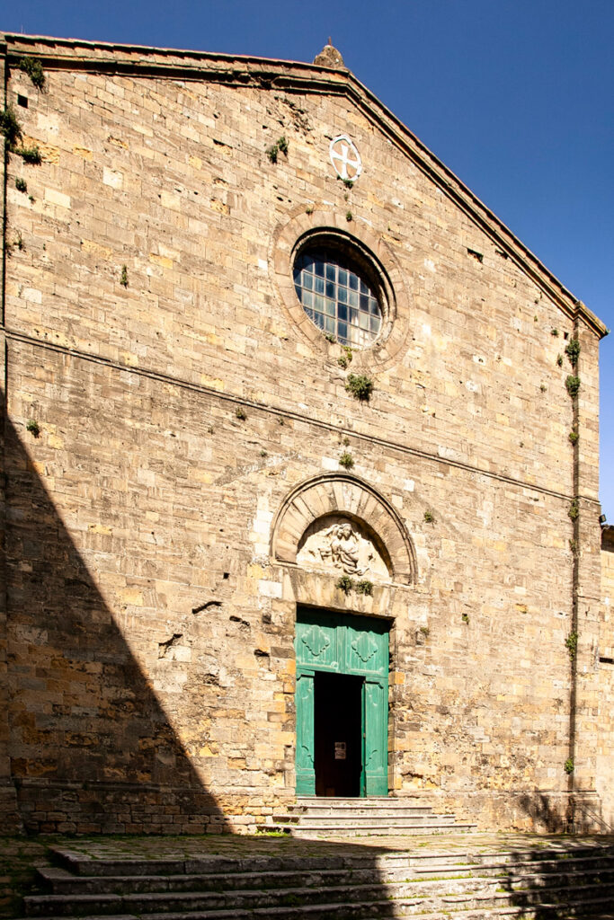 Facciata della chiesa di San Francesco di Volterra