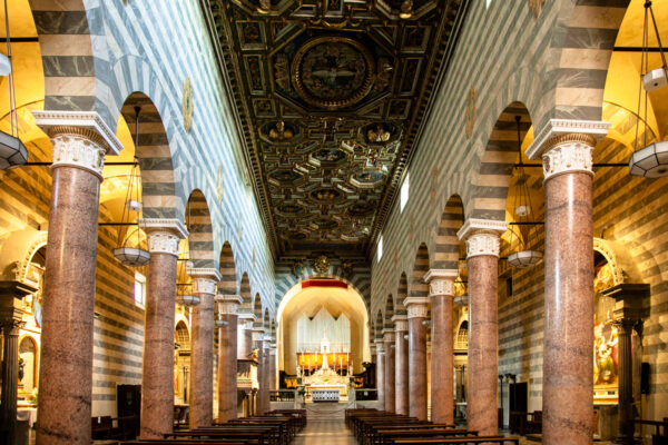 Interni della cattedrale di Santa Maria Assunta - Duomo di Volterra