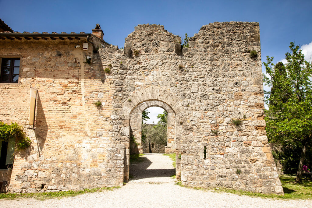 Mura della rocca di Montestaffoli di San Gimignano
