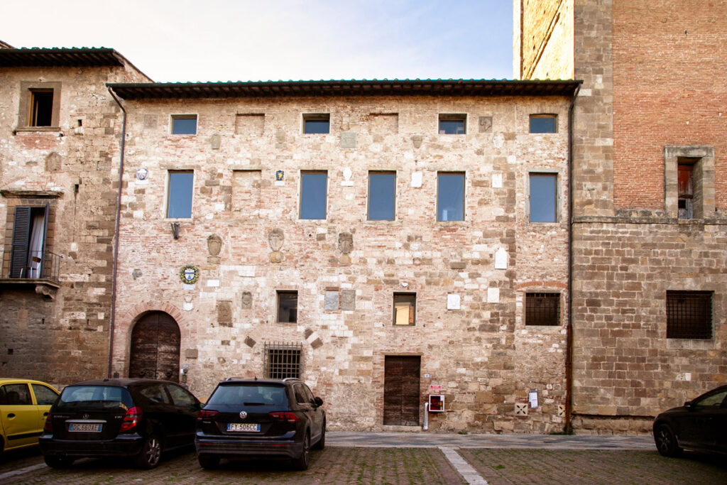 Palazzo Pretorio di Colle Val d'Elsa in piazza Duomo