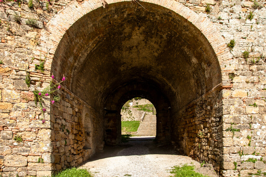 Porta di San Felice medievale