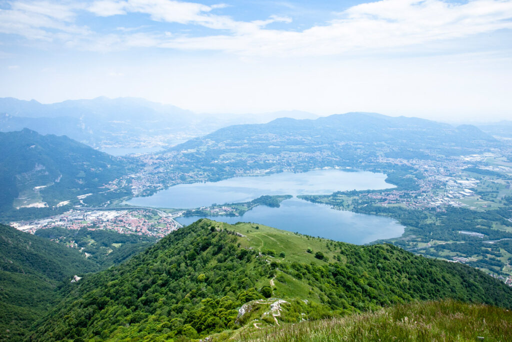 Lago di Garlate e lago di Annone visti dal Monte Cornizzolo
