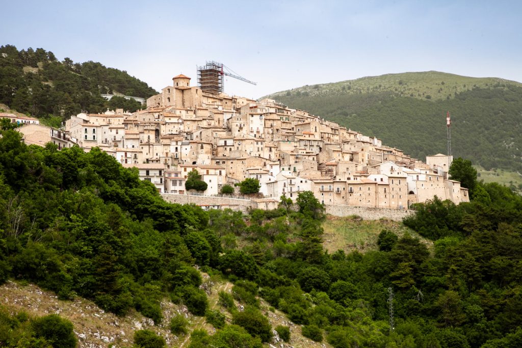 Castel del Monte in Abruzzo - Panorama sul borgo