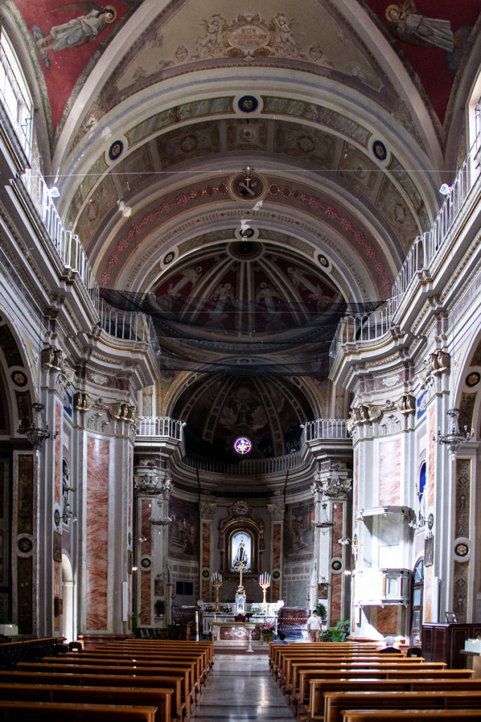 Interni della chiesa di Sant'Antonio