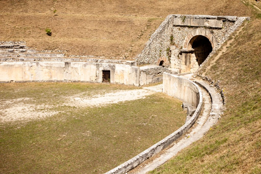 Arco della porta settentrionale anfiteatro