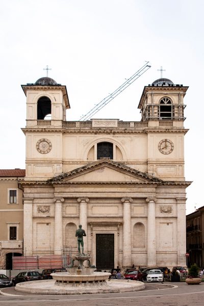 Facciata della Cattedrale dei Santi Massimo e Giorgio - Duomo dell'Aquila