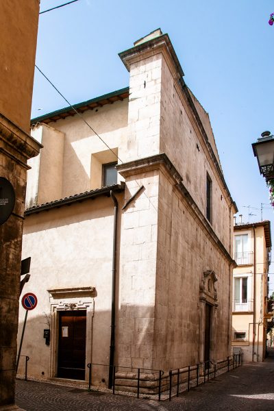 Facciata della chiesa di San Gaetano a Sulmona
