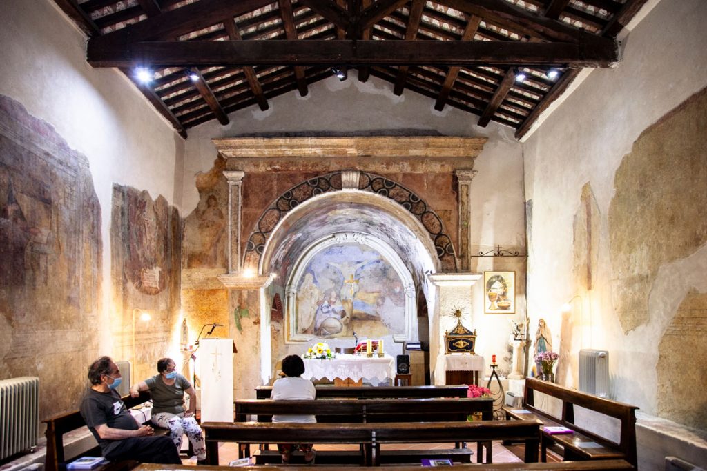 Interni della chiesa del Crocifisso dell'Aquila