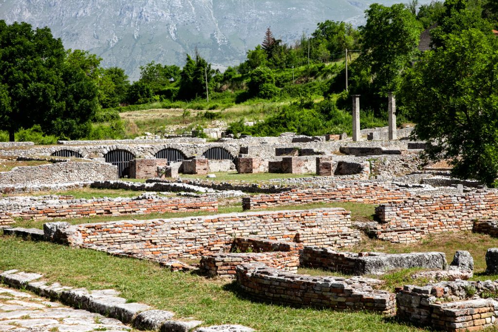 Resti archeologici - Città romana di Alba Fucens