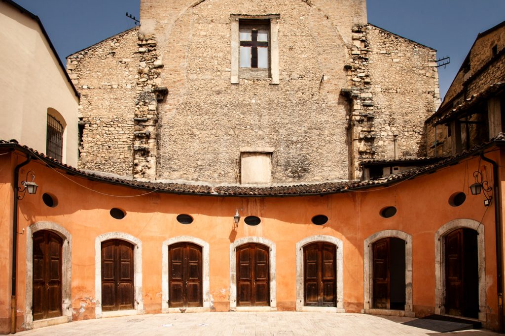 Rotonda interna alla chiesa di San Francesco della Scarpa - Sulmona