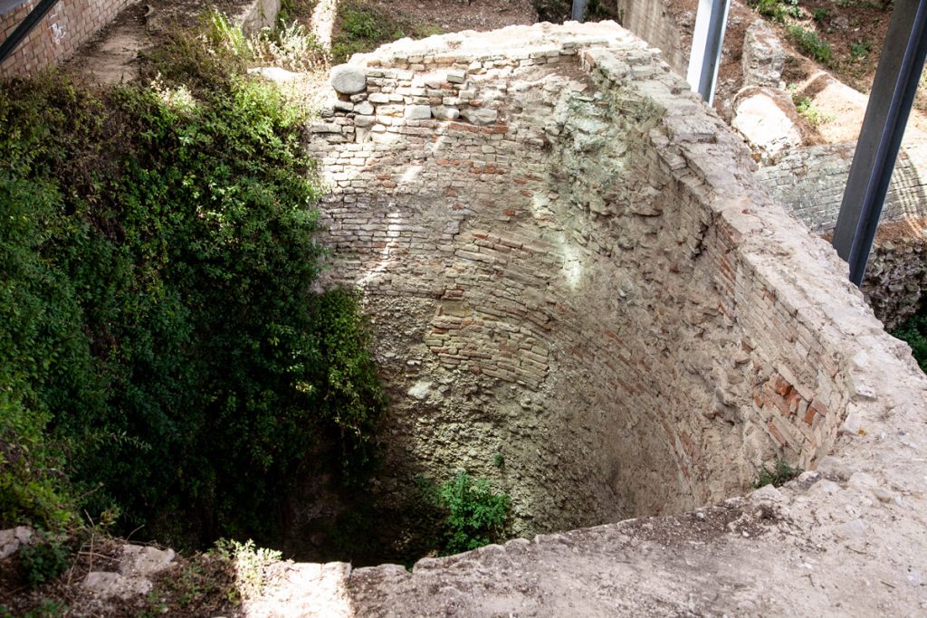 Cisterna nei pressi del teatro romano di Atri