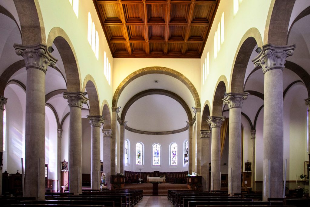 Interni della cattedrale di San Cetteo
