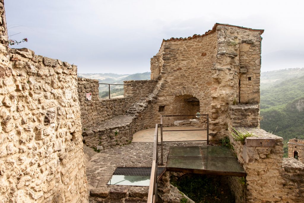 Interni della torretta di Sentinella - Roccascalegna