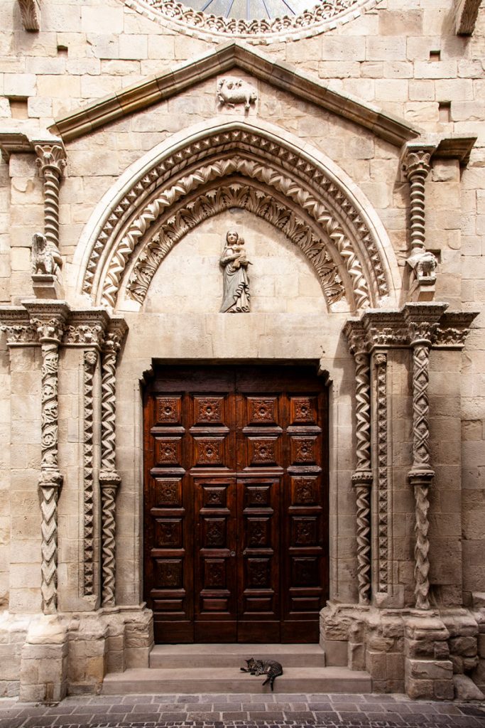 Porta di ingresso della chiesa di Sant'Agostino