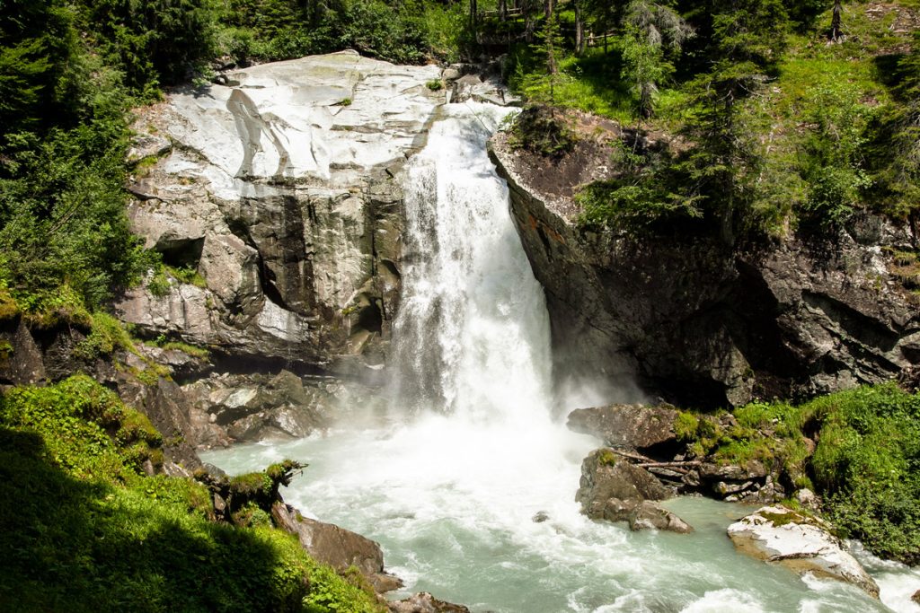 La cascata Casina Muta lungo il sentiero delle cascate - Parco Adamello Brenta
