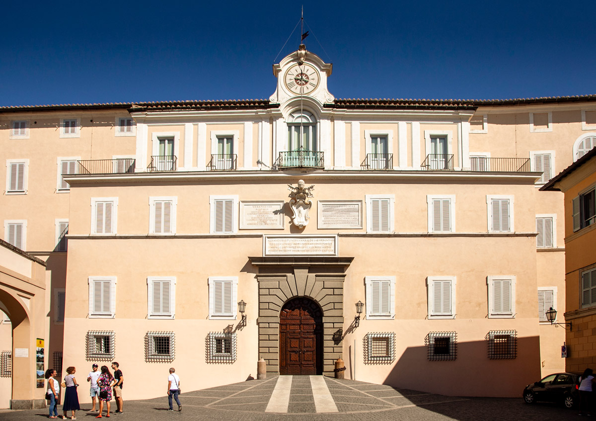 Facciata ingresso del palazzo Pontificio - Castel Gandolfo